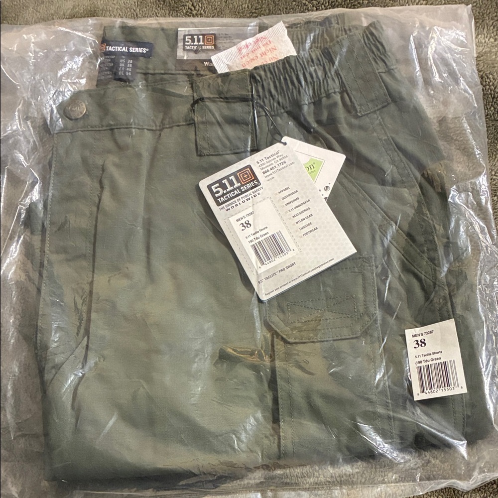 5.11 Tactical Men's TDU Green Shorts 38
Brand New 9.5”Taclite Pro